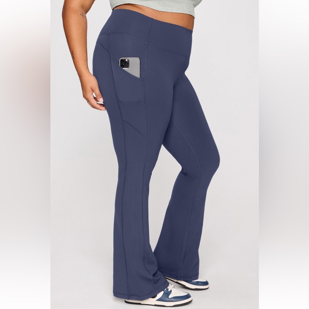 YITTY PureLuxe Everyday Kick Flare in Wild Nights, Size XL - Picture 3 of 7